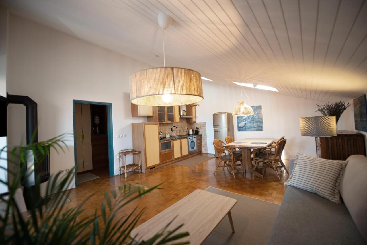 Modra Luna- Apartment With Terrace Izola Buitenkant foto
