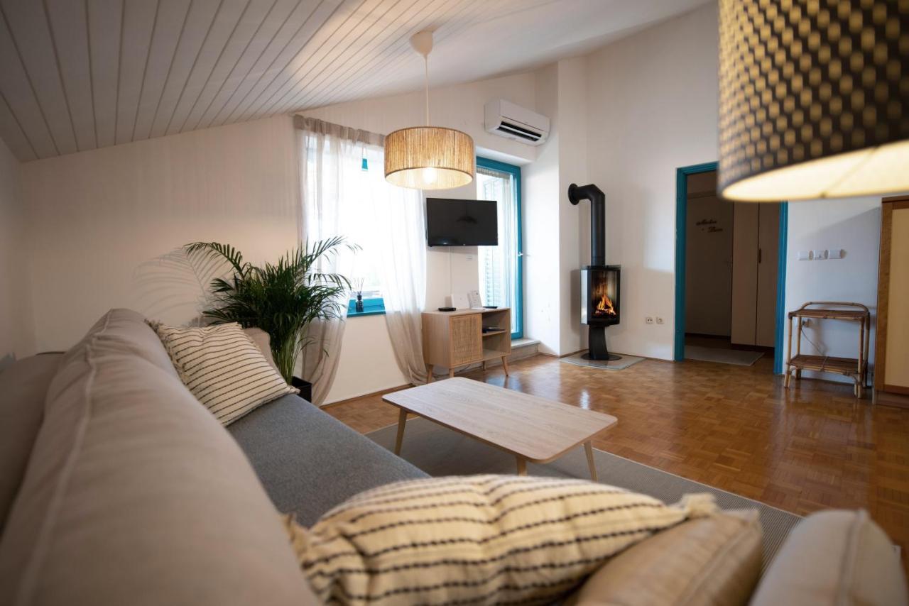 Modra Luna- Apartment With Terrace Izola Buitenkant foto